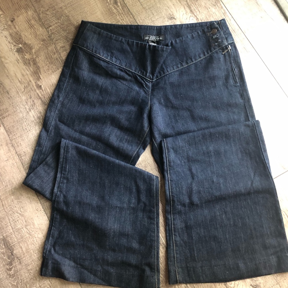 James Jeans Aged Dry Denim, Size 29, low rise, Flared leg, Preowned.